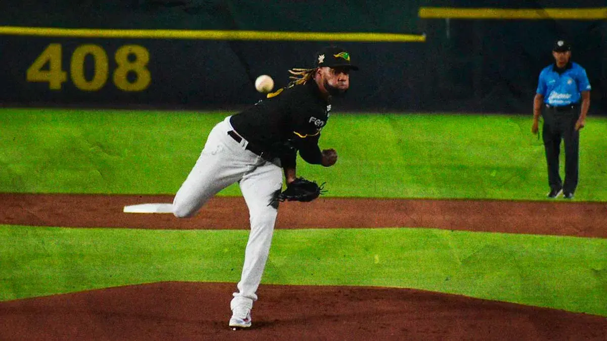 Antonio Santos lidera triunfo de Pericos de Puebla sobre El Águila de Veracruz