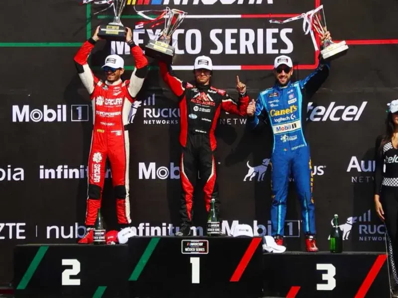 Helio Meza gana “La Poblana 75” de Nascar México Series