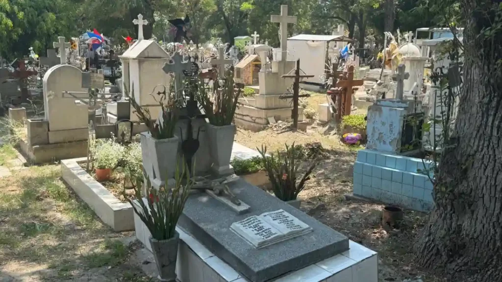 Emite Gobierno de Pepe Chedraui recomendaciones preventivas para visitas a panteones este 9 y 10 de mayo