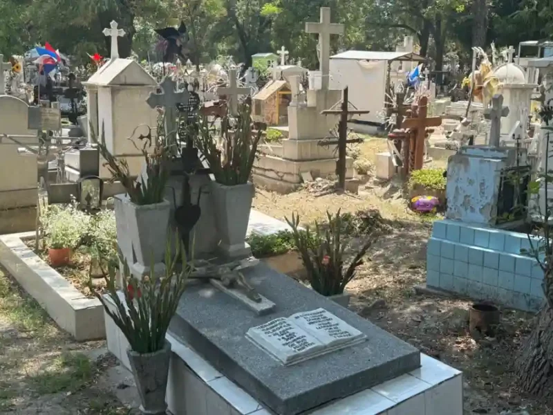 Emite Gobierno de Pepe Chedraui recomendaciones preventivas para visitas a panteones este 9 y 10 de mayo