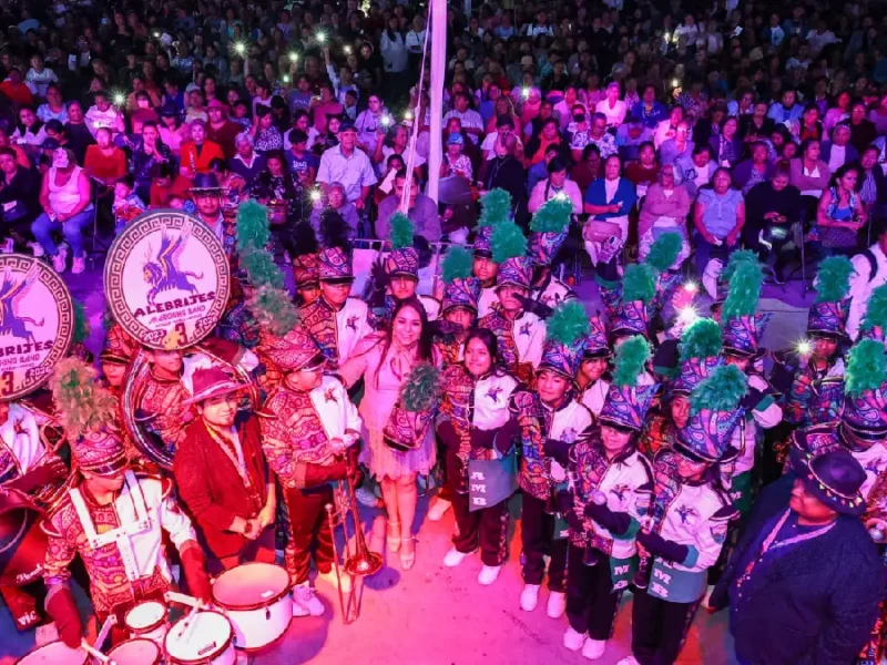 Tonantzin Fernández reúne a más de 5 mil mamás en gran festejo del Día de las Madres en San Pedro Cholula