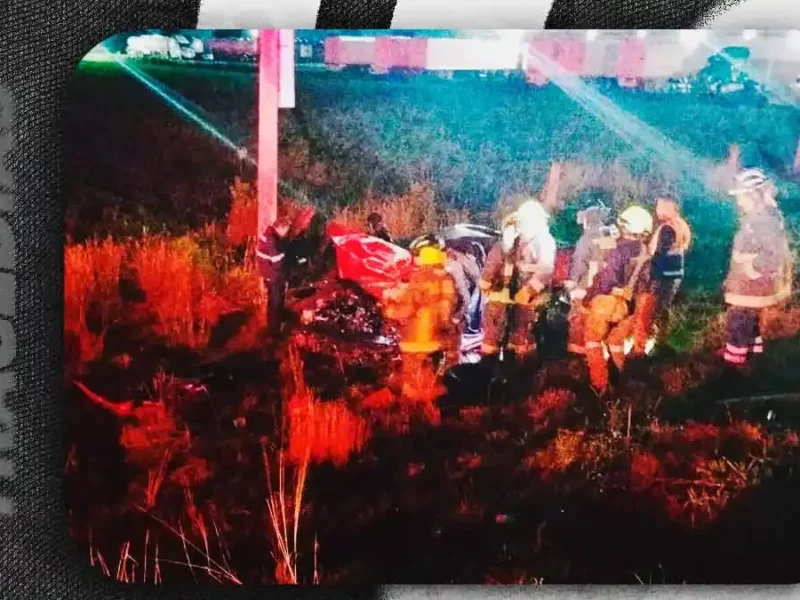Mueren dos personas prensadas tras carambola en Huejotzingo, Puebla