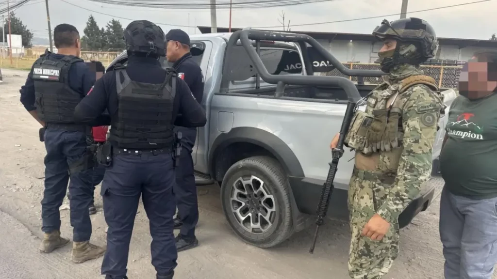 Policía de Texmelucan evita posible fraude en compra de vehículo en Moyotzingo