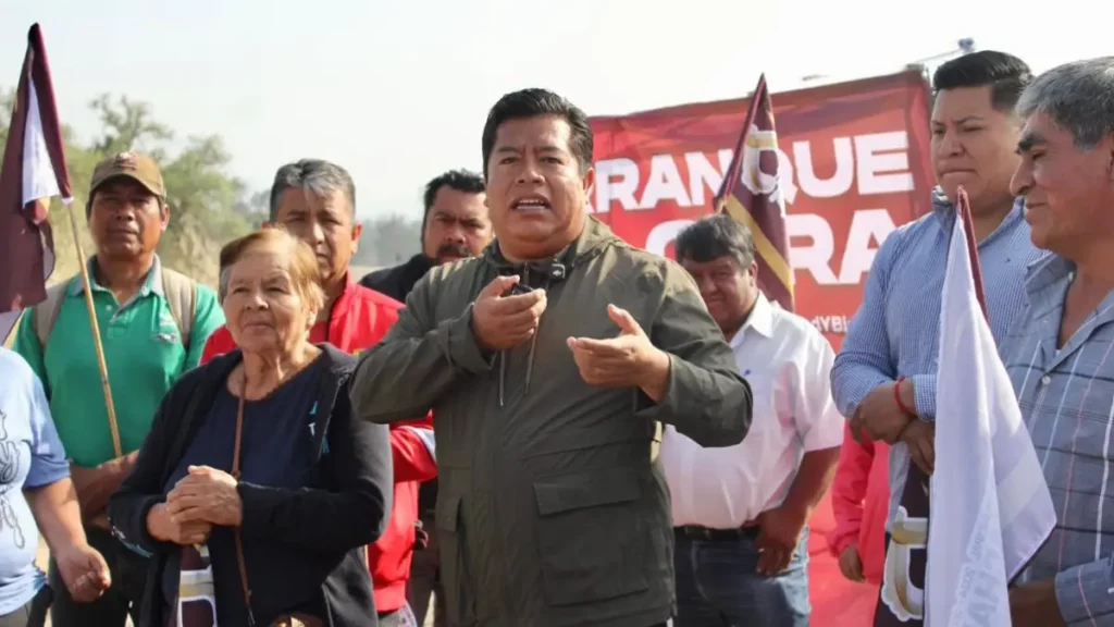 Inicia obra de camino rural que conectará comunidades de Tecamachalco