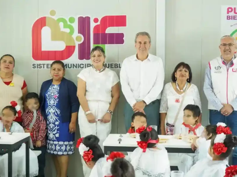 Visita Pepe Chedraui desayunador escolar en el Jardín de Niños "La Flor"