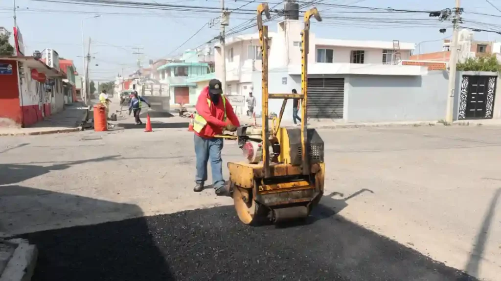 Gobierno de Pepe Chedraui da seguimiento a labores de bacheo en El Patrimonio