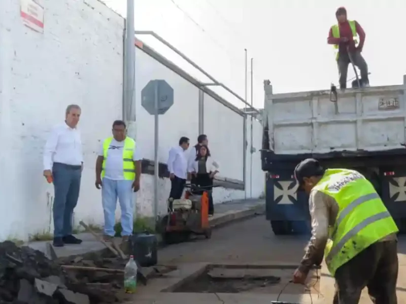 Supervisa Pepe Chedraui avance de trabajos de bacheo en la capital poblana