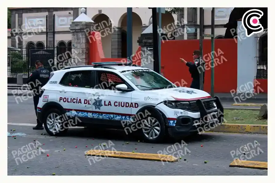 Choque entre moto y patrulla municipal deja dos lesionados en Puebla