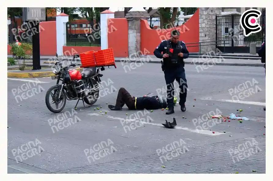 Choque entre moto y patrulla municipal deja dos lesionados en Puebla