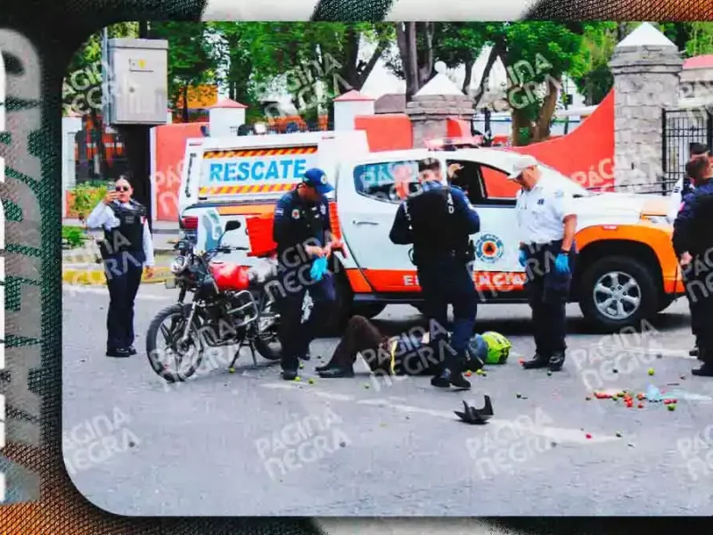 Choque entre moto y patrulla municipal deja dos lesionados en Puebla