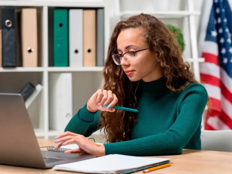 Inglés con hablantes nativos, cuando quieras: flexibilidad horaria para todas las edades