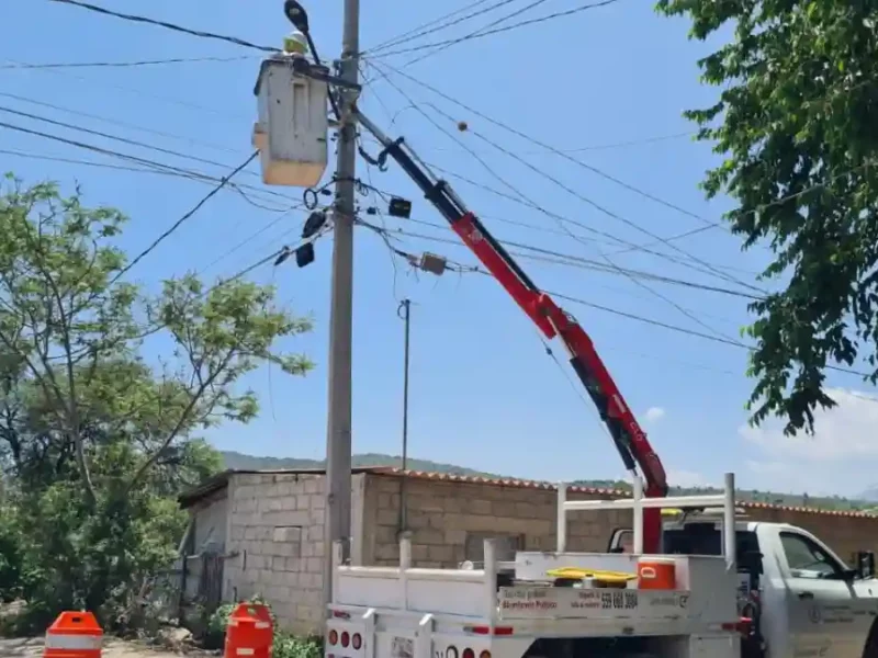 “Tehuacán Brillando y Seguro”, el programa que mantiene iluminadas las calles de Tehuacán