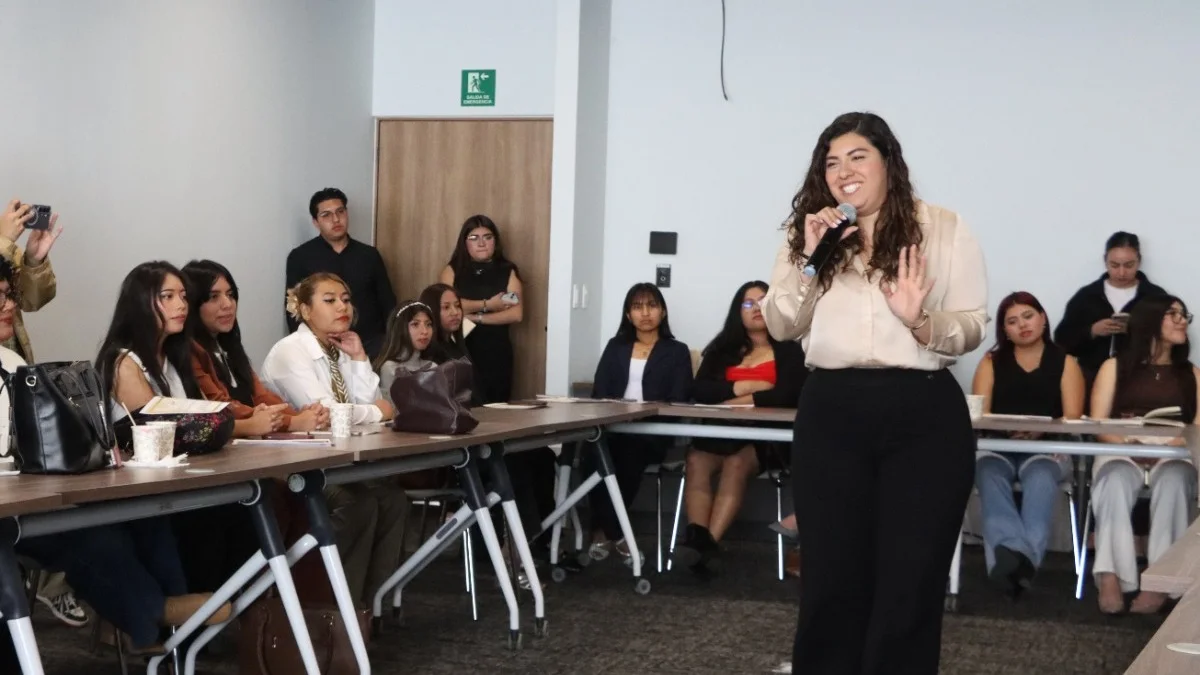Impulsa diputada Xel Arianna Hernández Parlamento Juvenil de Mujeres Universitarias
