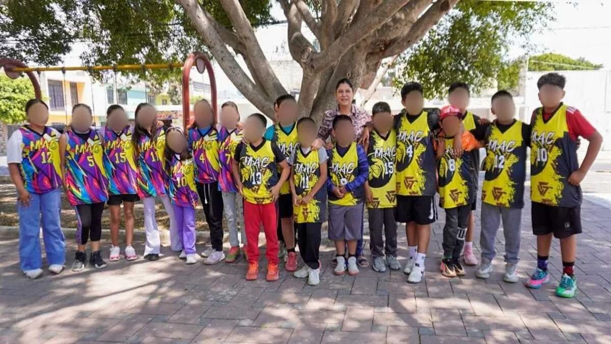 Diputada Ana Tepole impulsa el deporte y respalda a la niñez de Tehuacán con entrega de uniformes  