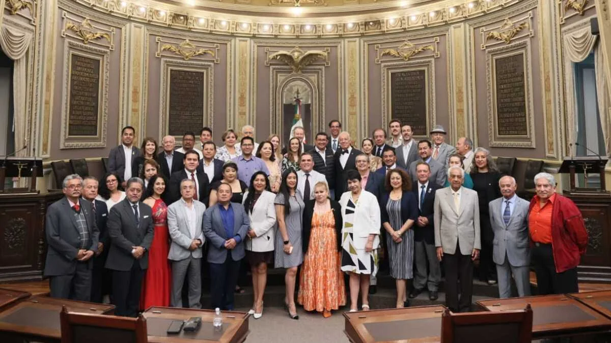 Reconoce Congreso del Estado a Fernando García Limón, fundador del Club y Museo del Automóvil