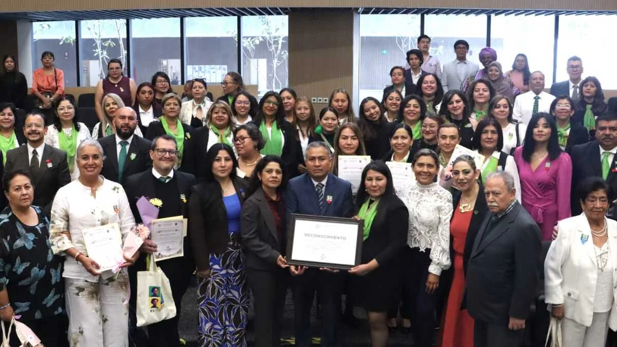 Reconocen en el Congreso del Estado los 75 años de la Licenciatura en Educación Preescolar del BINE