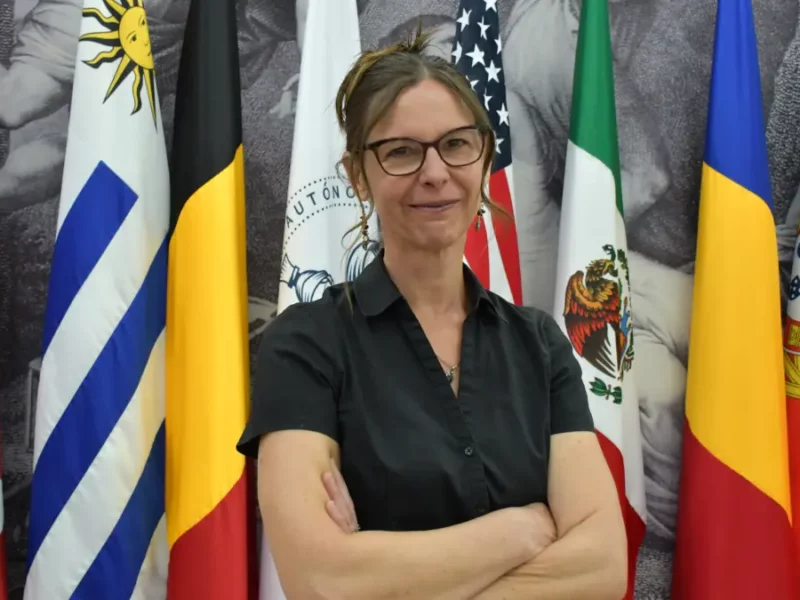 Recibe BUAP a destacada becaria para fortalecer la excelencia académica