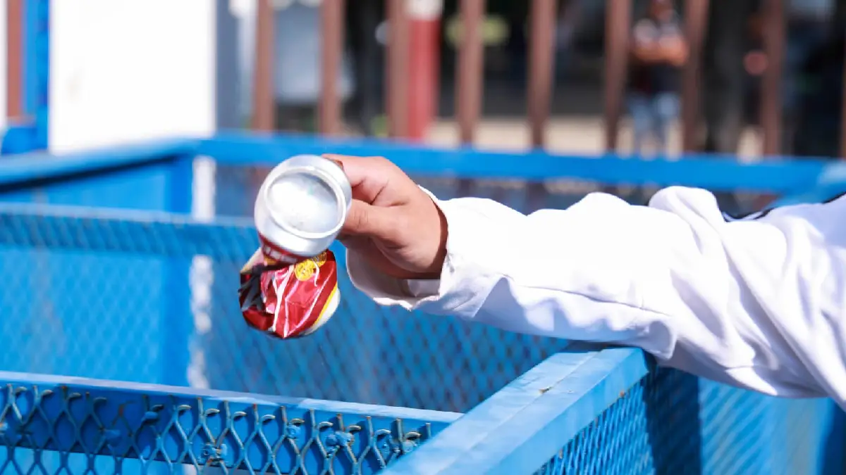Lupita Cuautle lleva programa de reciclaje a secundarias y bachilleratos de San Andrés Cholula