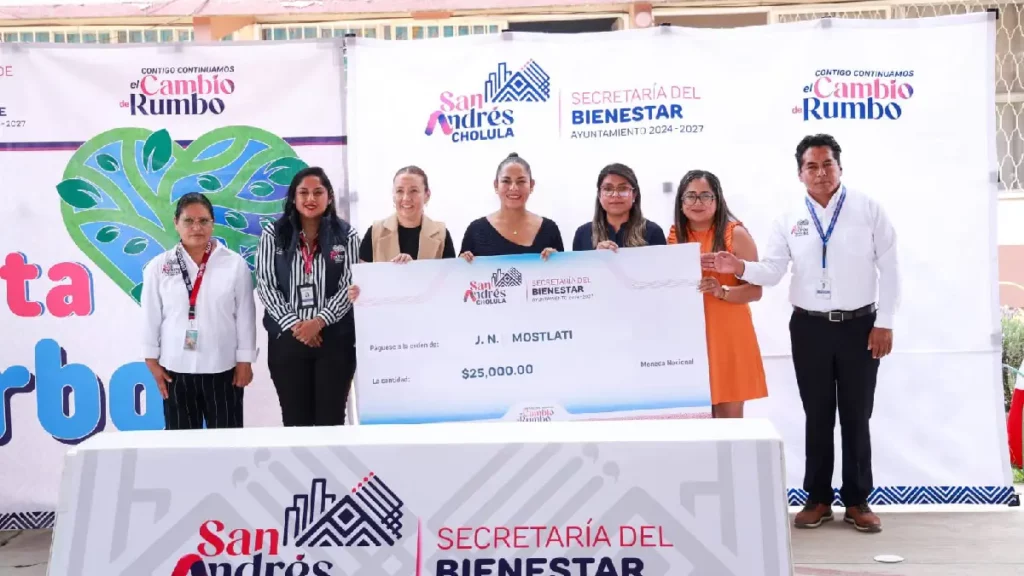 Fortalece Lupita Cuautle la educación y el cuidado ambiental con entrega de apoyos en San Rafael Comac