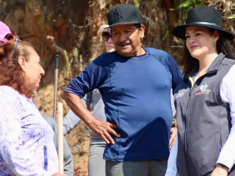 Con faena, Bety Sánchez impulsa trabajo comunitario en Loma Bonita