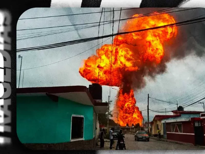 Pipa de huachicol explota cerca de escuela en Tepeaca, Puebla; evacúan alumnos y hay tres heridos
