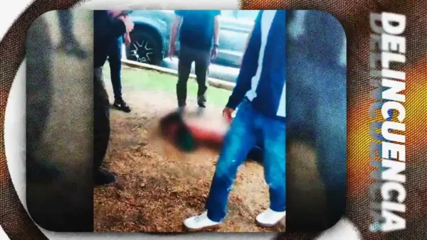 Detienen a dos presuntos asaltantes de transporte público en el Entronque de Amalucan, Puebla