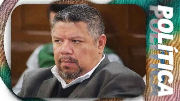 Regidor de Puebla, Andrés Cerón, niega haberse dormido en su oficina; asegura que “sufre hipertensión”