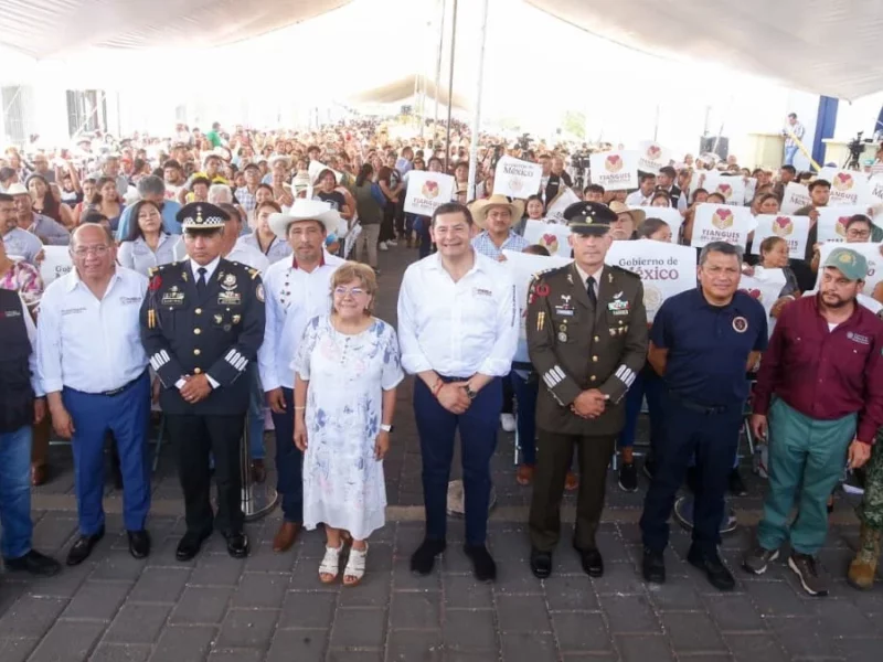 Asiste Pável Gaspar Ramírez al Tianguis de Bienestar, en beneficio de migrantes de la mixteca y sus familias