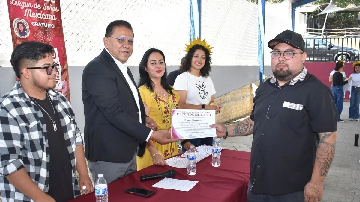 Promueve el diputado Miguel Márquez inclusión y oportunidades de desarrollo para habitantes de Huauchinango 