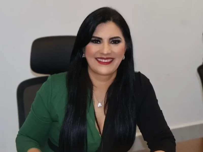 Propone Delfina Pozos cobertura médica para todas las personas que trabajan al servicio del Estado