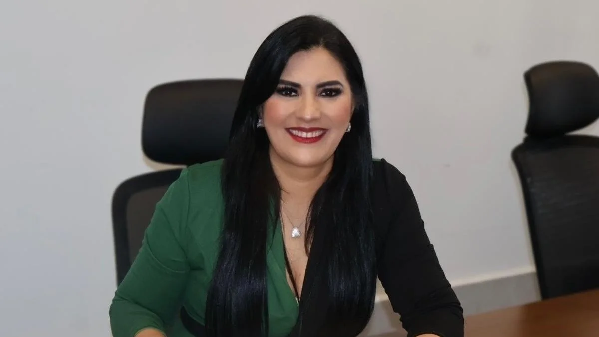 Propone Delfina Pozos cobertura médica para todas las personas que trabajan al servicio del Estado