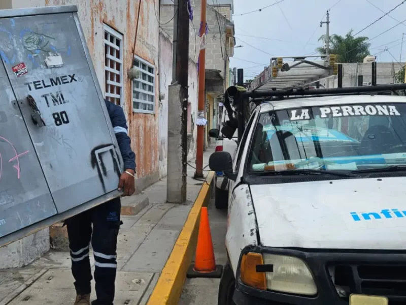 Gobierno de Juan Manuel Alonso en coordinación con Telmex mejoran imagen urbana en colonias de Texmelucan