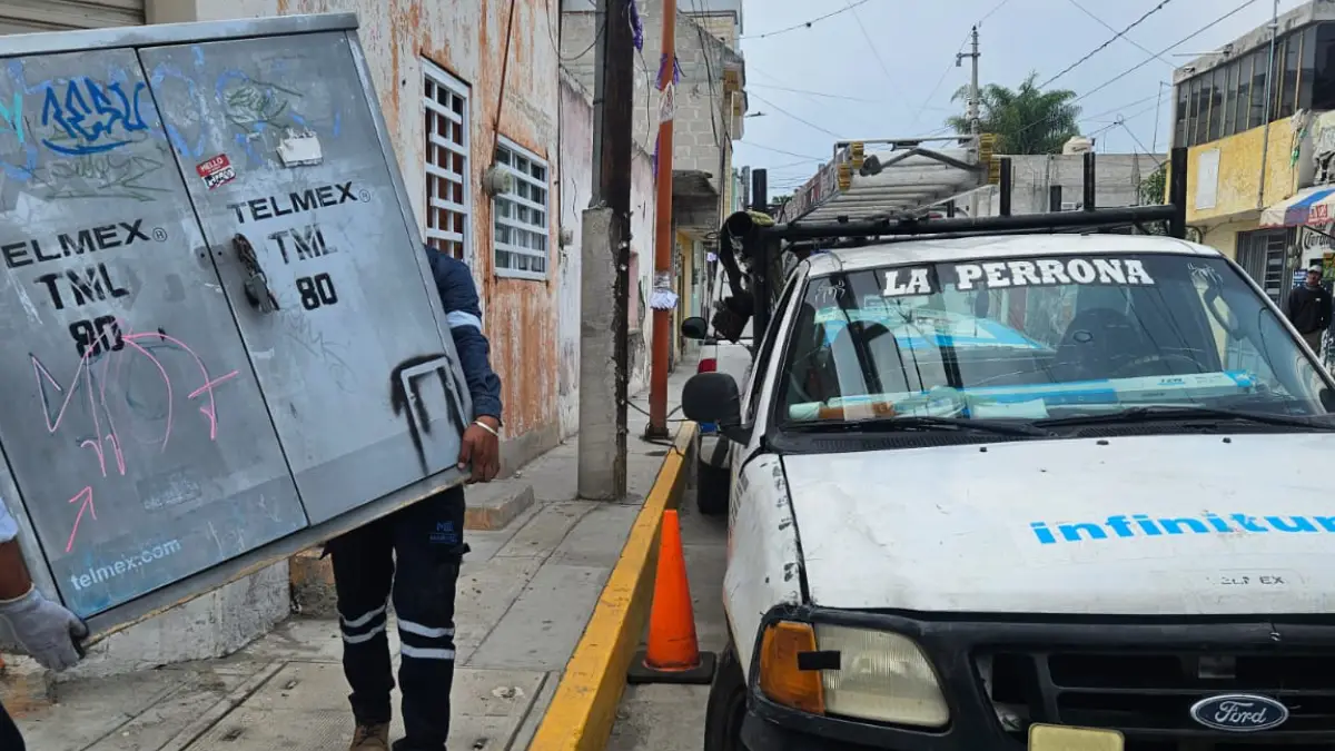 Gobierno de Juan Manuel Alonso en coordinación con Telmex mejoran imagen urbana en colonias de Texmelucan