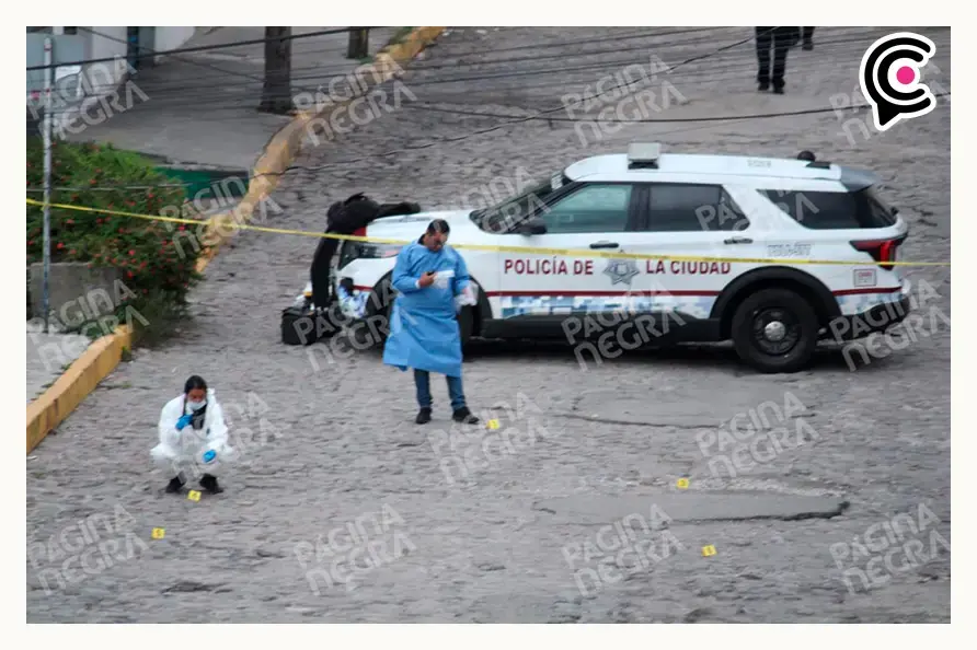 Ataque armado frente a una tienda deja una mujer muerta y dos heridas en Xonaca, Puebla