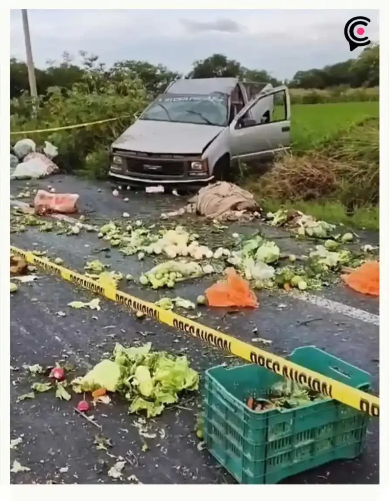 Comerciante iba a vender al tianguis de Izúcar, Puebla y muere en trágica volcadura
