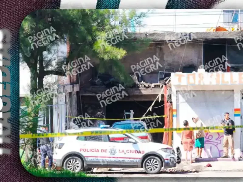 Adulto mayor muere atrapado en incendio de vivienda en Infonavit Amalucan, Puebla; víctima reciclaba PET