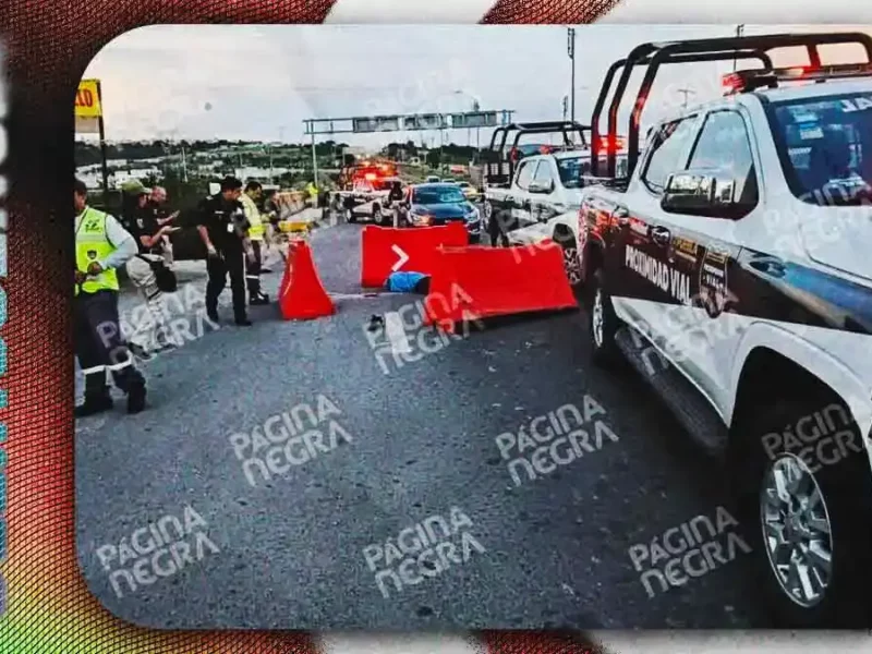 Peatón murió atropellado en Periférico Ecológico, Puebla; conductor abandona vehículo y huye