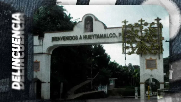 Abandonan cuerpo de hombre estrangulado en barranca de Hueytamalco, Puebla; se desconoce su identidad