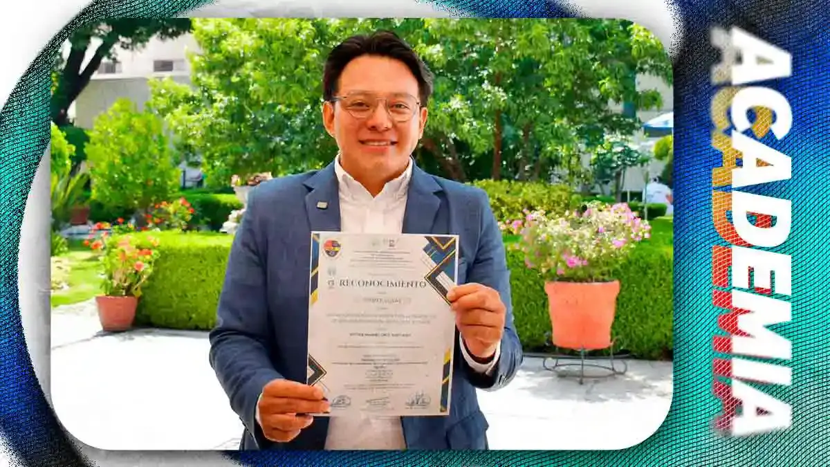 Alumno de enfermería de la BUAP gana con innovador proyecto para prevenir lesiones por presión