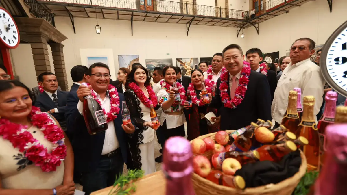 Congreso del Estado y Zacatlán fortalecen hermandad con China