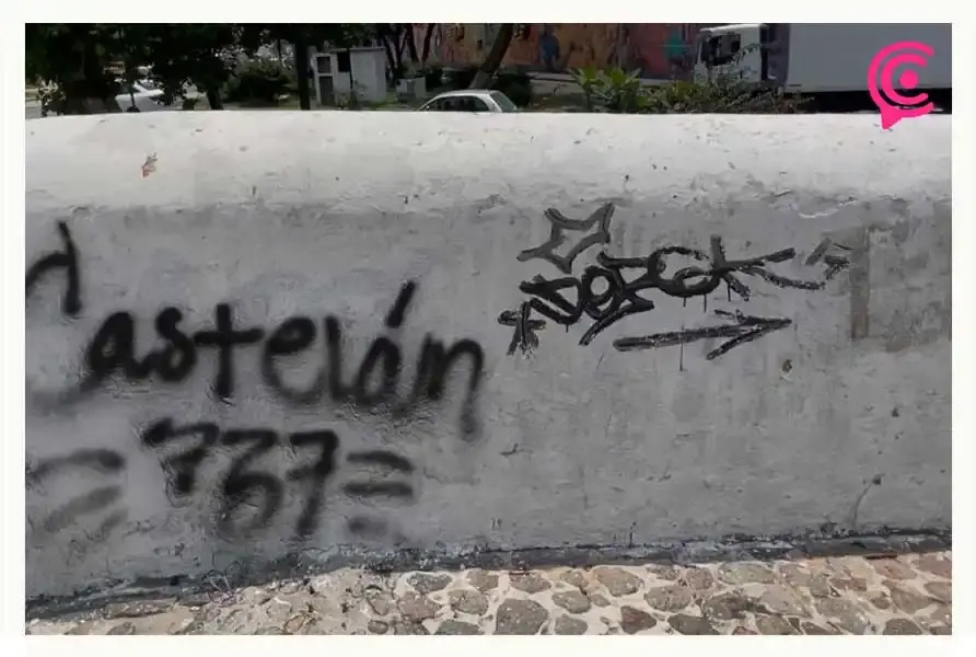 Denuncian abandono, basura y grafitis en el Puente de Ovando de Puebla; Comuna prepara acciones