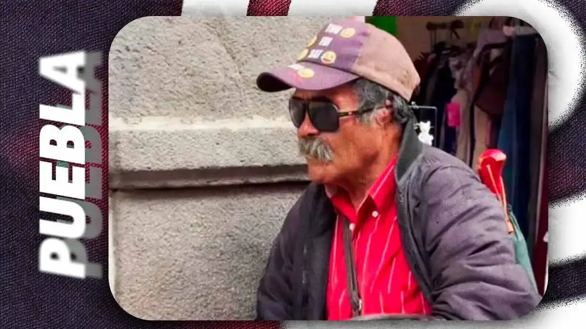 Denuncian a hombre con presunta discapacidad visual de acosar a mujeres en Centro Histórico, Puebla