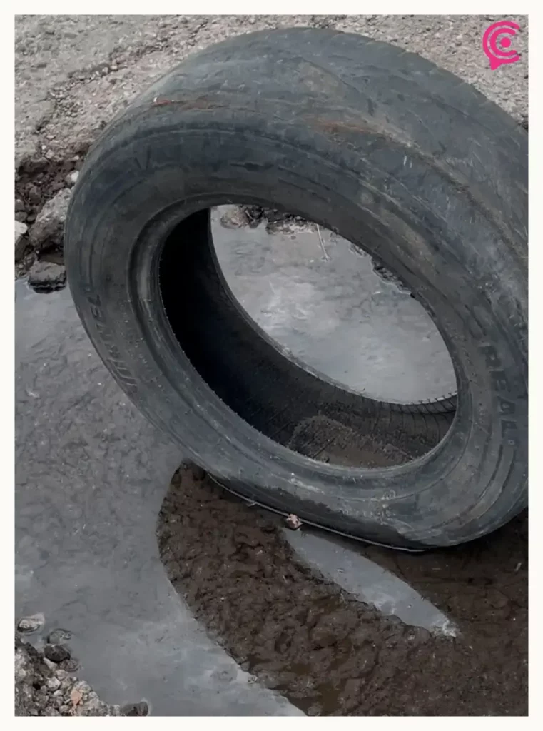 Vecinos denuncian aparición de baches en Camino Nacional de la Junta Auxiliar Ignacio Romero Vargas