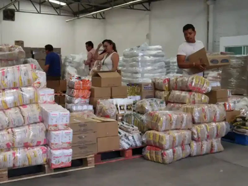 DIF estatal y municipal fortalecen el bienestar de la niñez tehuacanera con apoyos alimentarios para más de mil 300 estudiantes