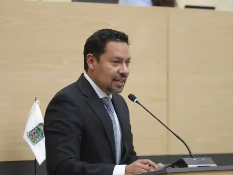 Plantea Andrés Villegas que policías estatales y municipales cuenten con seguro médico y de vida