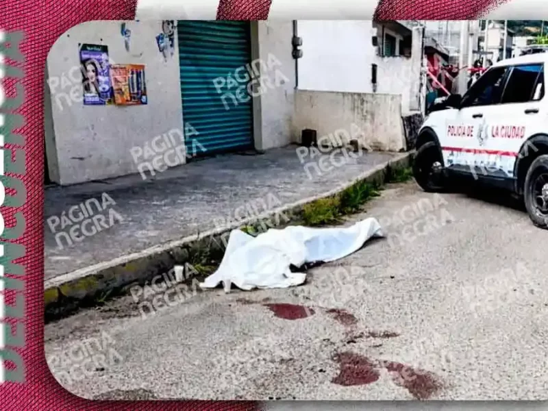 Apuñalan a joven durante riña en Azumiatla, Puebla; su mamá lo identificó