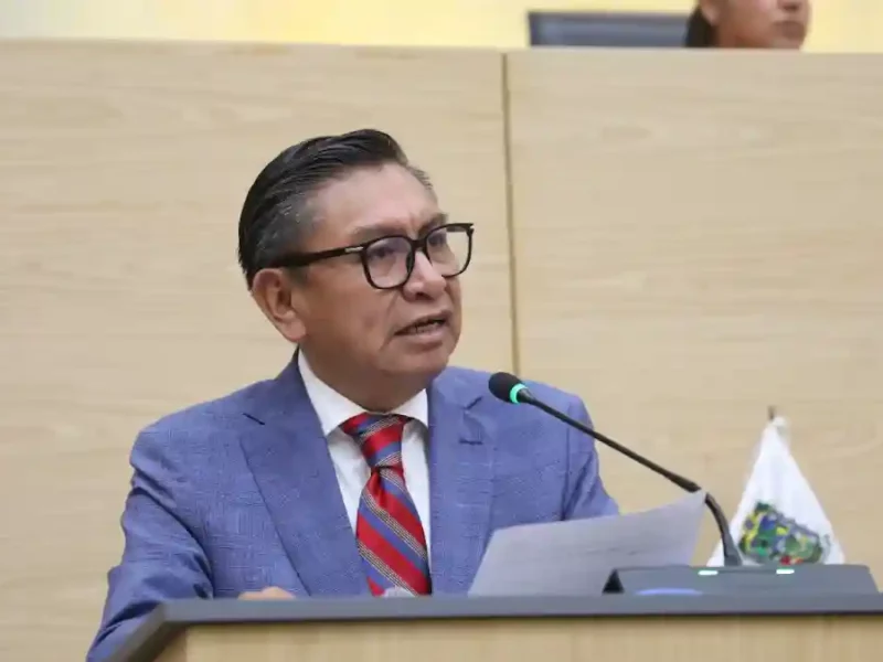 Propone diputado José Luis Figueroa reconocer la dignidad póstuma en Puebla