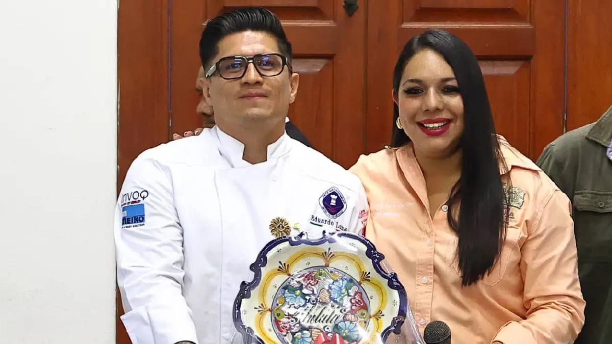 Tonantzin Fernández reconoce a Eduardo Luna por proyectar a Cholula en la gastronomía mundial