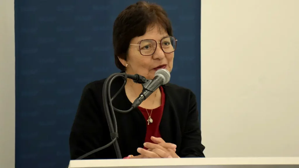 Reconoce Rectora Lilia Cedillo calidad del Posgrado en Microbiología
