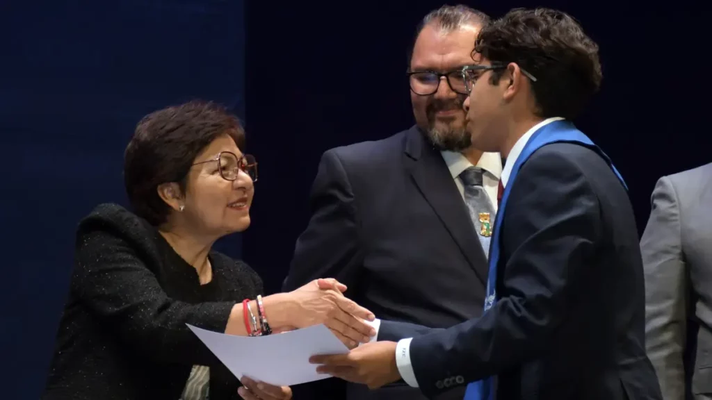 Graduados llevan el sello de la Prepa Zapata: Rectora Lilia Cedillo